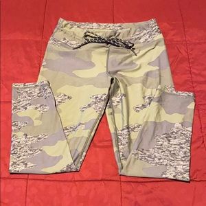 Cute Aerie leggings!